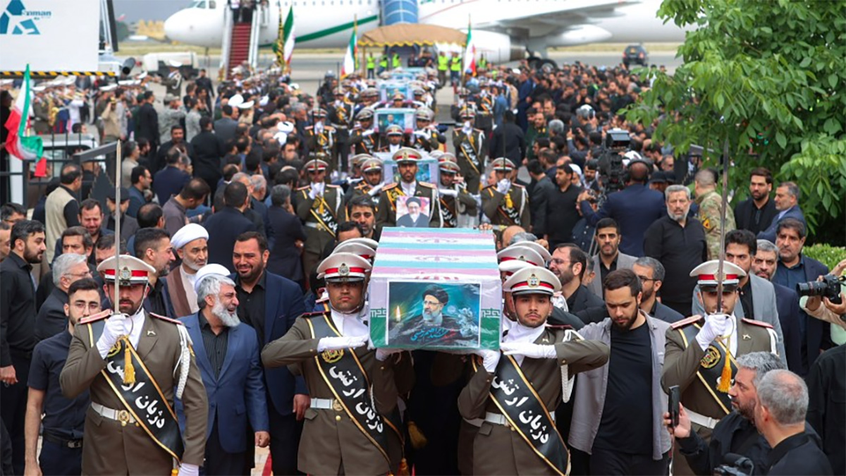 রইসিসহ নিহত সকলের জানাজা অনুষ্ঠিত, তেহরানে মানুষের ঢল