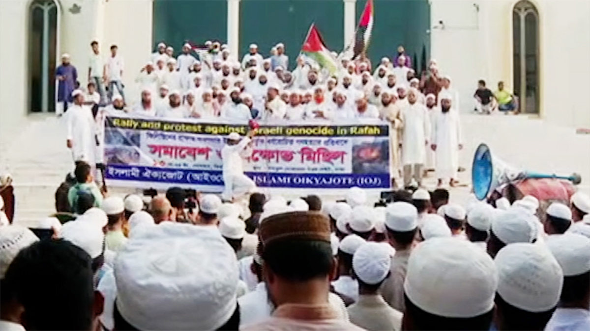 ‘পাঠ্যপুস্তকে থাকা ট্রান্সেজেন্ডার বিষয়টি সমকামিতাকে উৎসাহ যোগাবে’