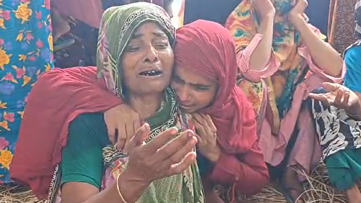 দেন মোহরের টাকা পরিশোধ না করায় কুপিয়ে হত্যা