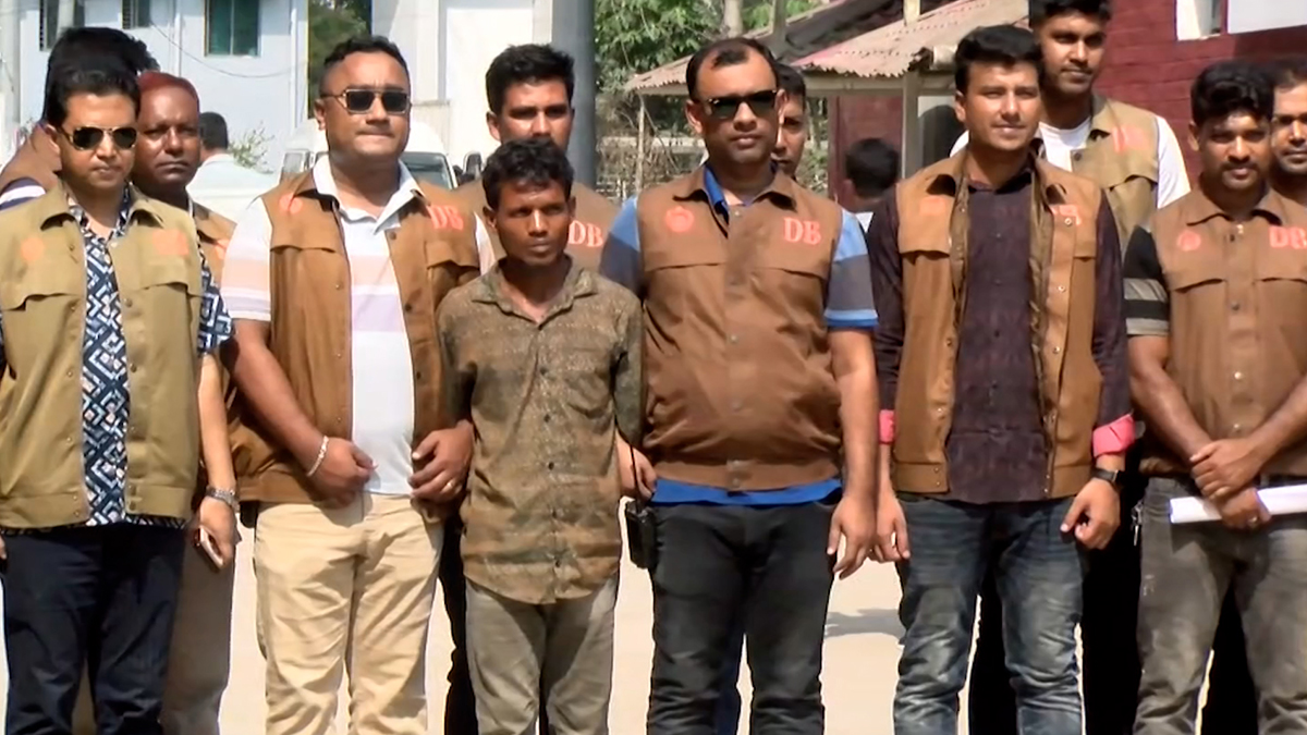 স্ত্রী ও দুই সন্তানকে হত্যার পর গর্তে পুঁতে রাখার ঘটনায় স্বামী গ্রেফতার