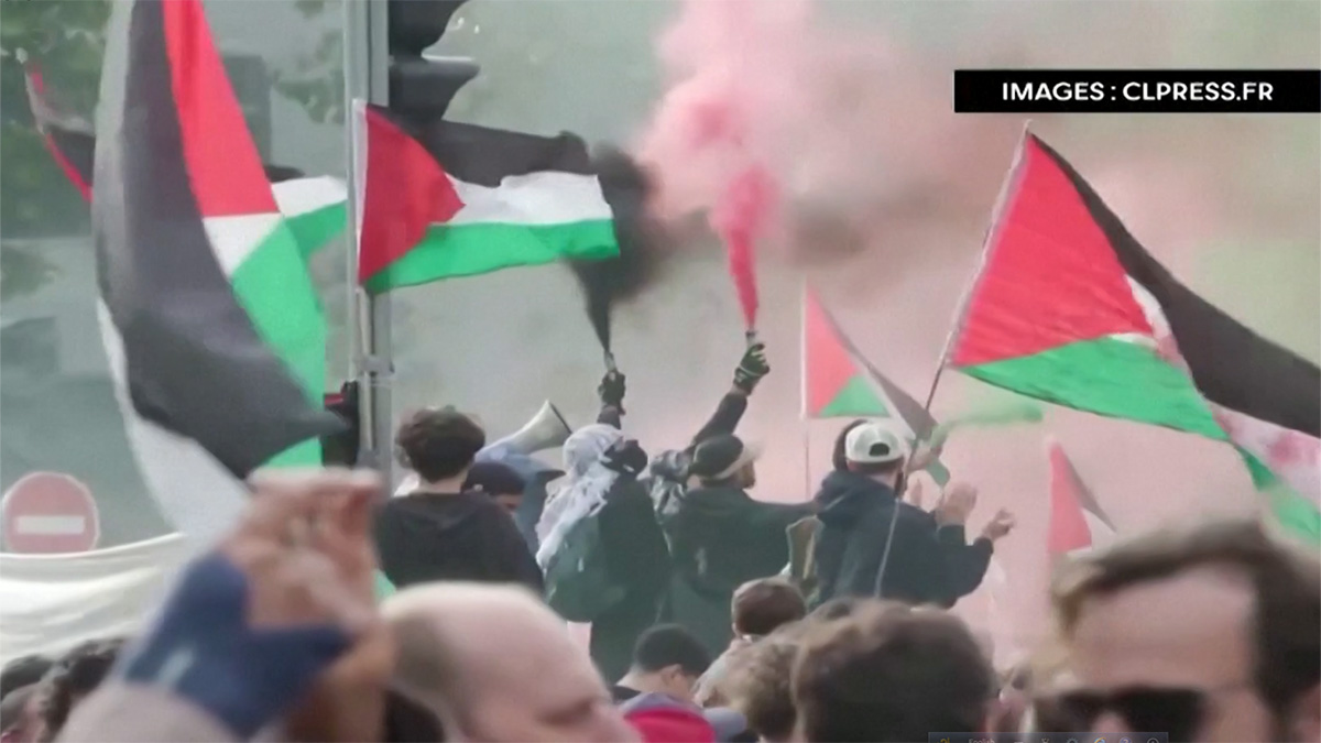 ইসরায়েলি আগ্রাসনের প্রতিবাদে প্যারিসে বিক্ষোভ