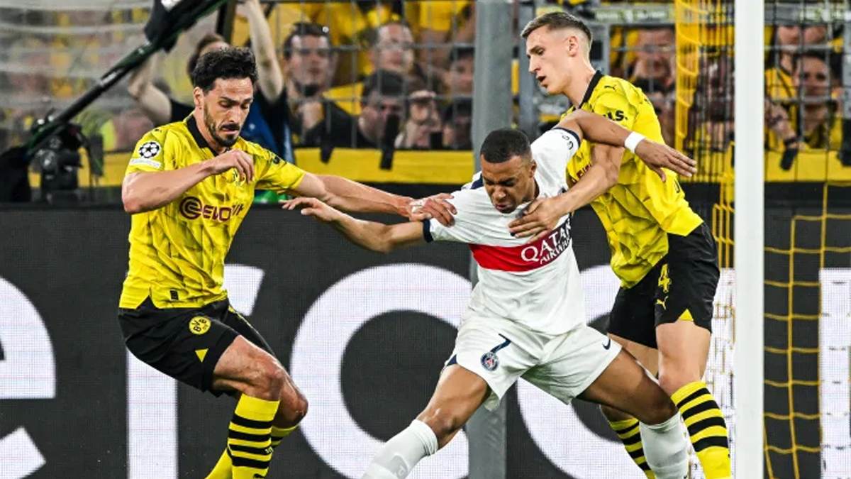 পিএসজিকে হারিয়ে ১১ বছর পর ফাইনালে ডর্টমুন্ড