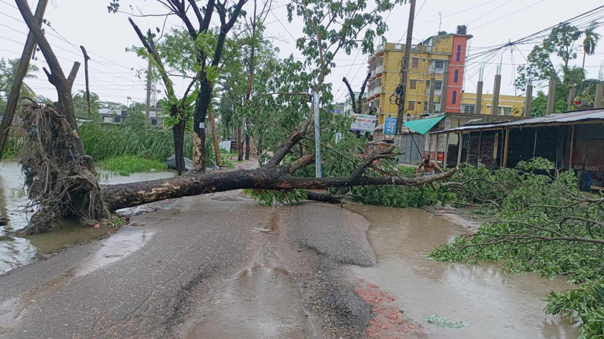 ‘রিমাল’ বাংলাদেশের ভূখণ্ড কখন ত্যাগ করবে জানালো আবহাওয়া অফিস