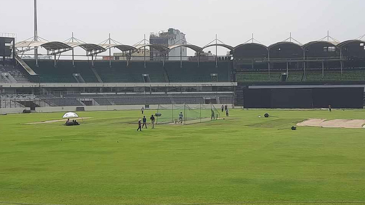 শৈশবের কোচ ফাহিমকে নিয়ে একাকী অনুশীলনে সাকিব