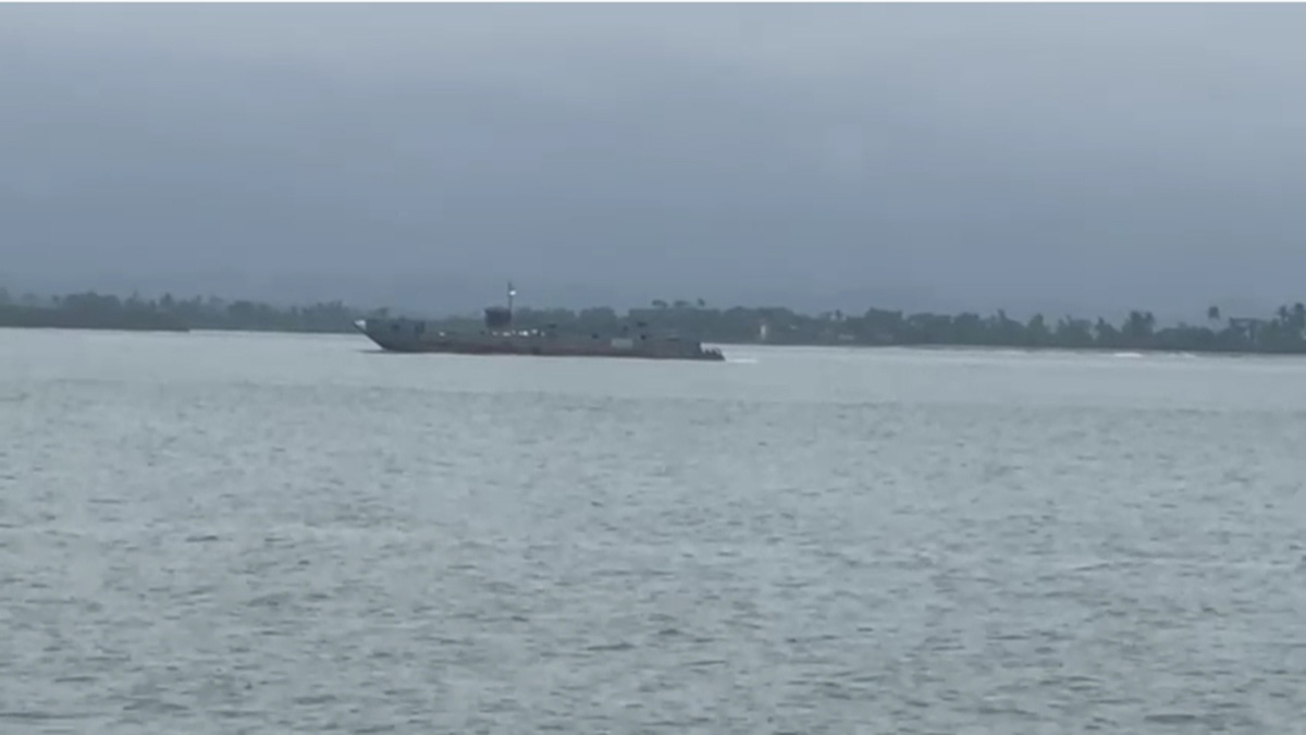 সরে গেছে মিয়ানমারের যুদ্ধজাহাজ, কমেছে বিস্ফোরণের শব্দও