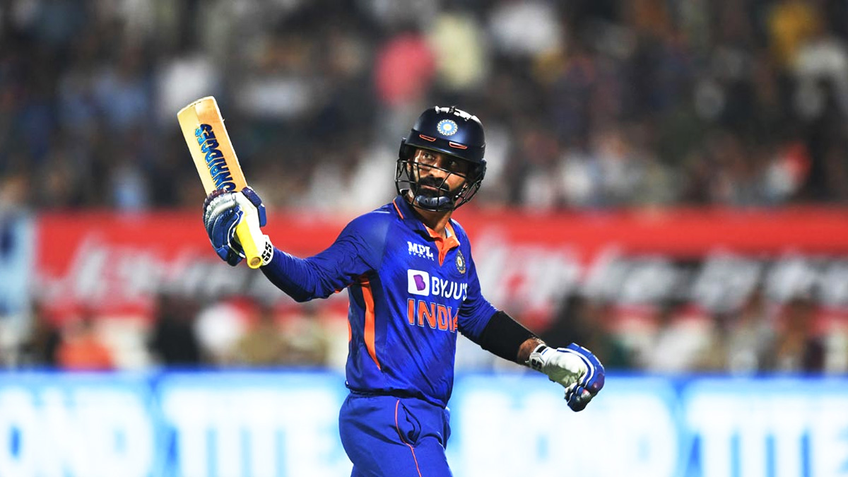 ক্রিকেট ক্যারিয়ারের ইতি টানলেন দিনেশ কার্তিক