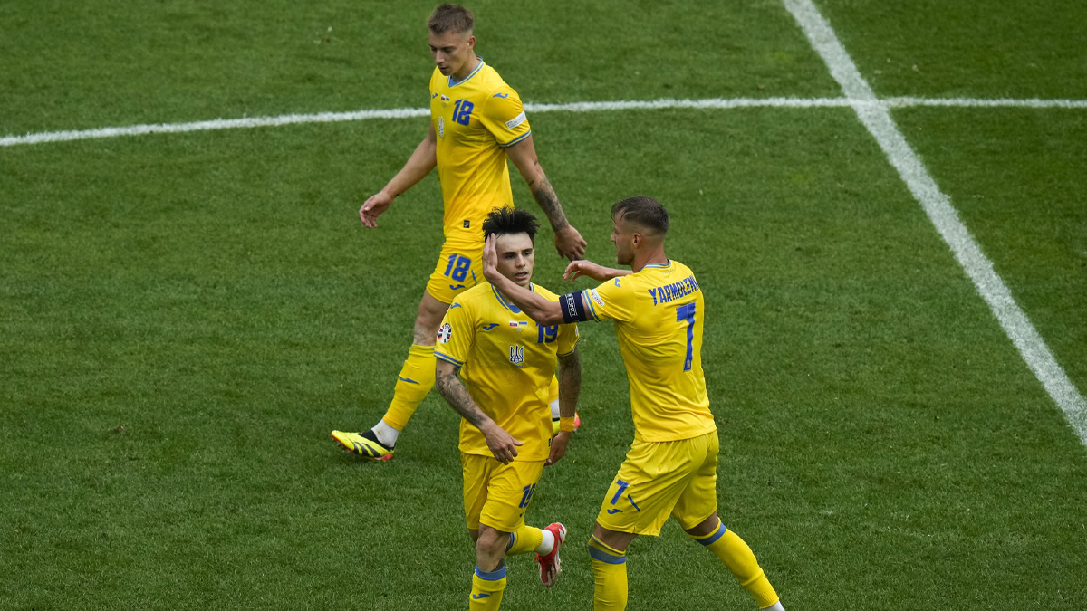 পিছিয়ে পড়েও স্লোভাকিয়ার বিপক্ষে জিতলো ইউক্রেন