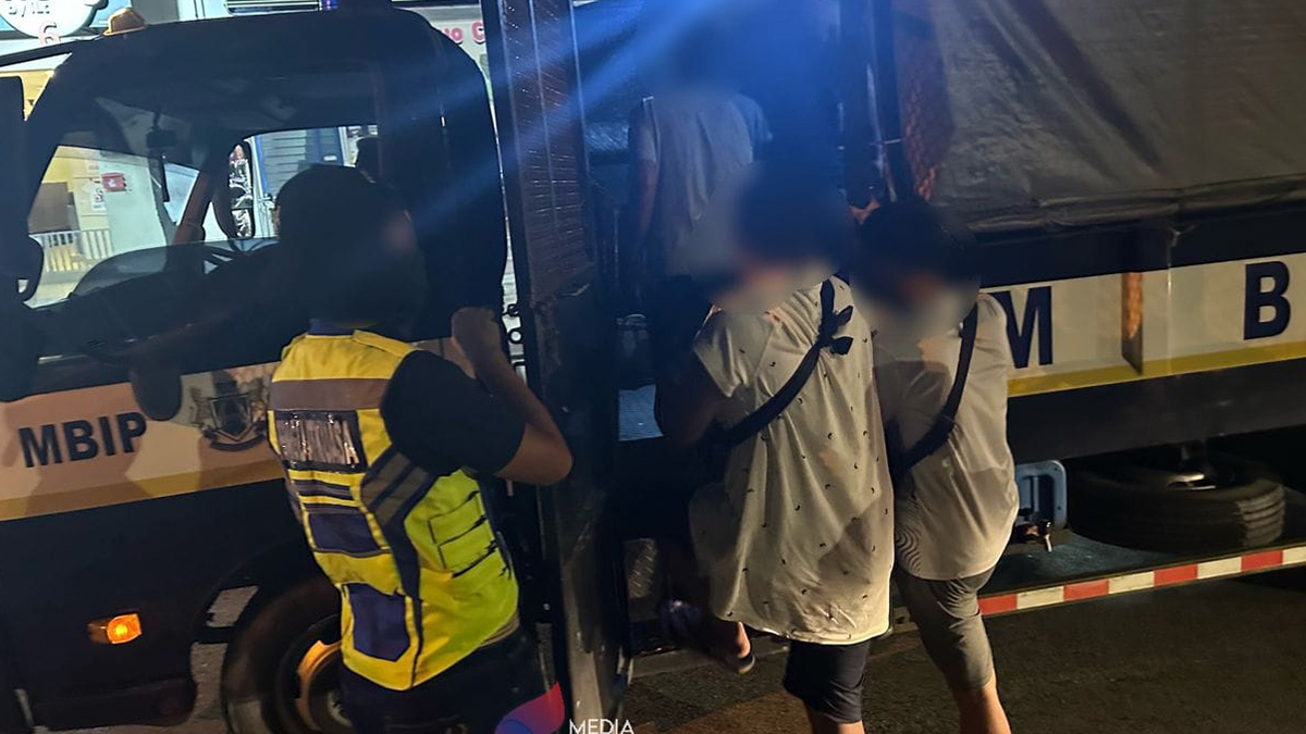 মালয়েশিয়ায় ৩৬ বাংলাদেশিসহ ৯৯ অভিবাসী আটক