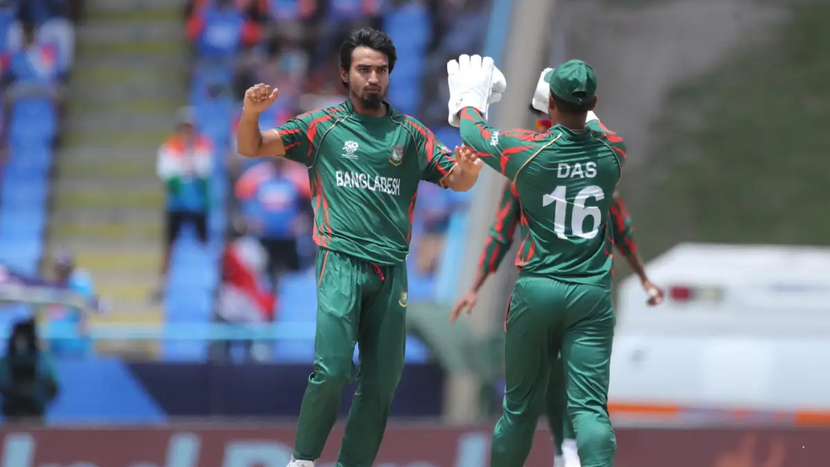 তানজিম সাকিবে মুগ্ধ বিশপ