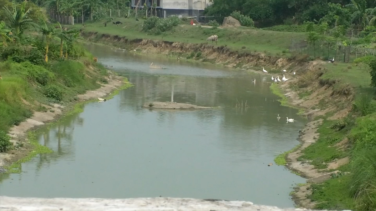 চুয়াডাঙ্গায় বেচাকেনা হচ্ছে নদীর জমি!