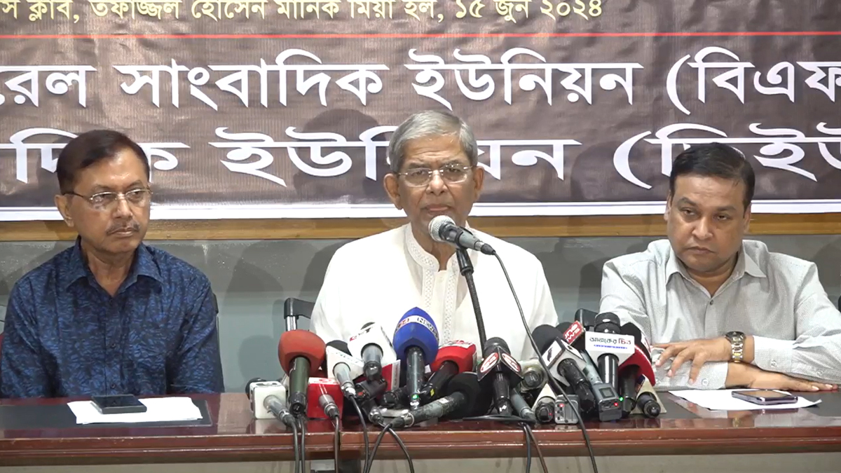 আমার দেশের দ্বীপে গেলে মিয়ানমার থেকে গুলি করে, সরকার কিছুই বলে না: ফখরুল