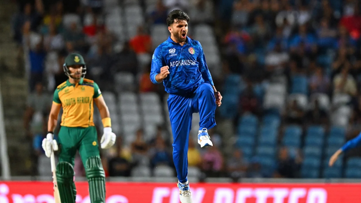 ইতিহাস গড়ে বিদায় নিলেন ফারুকি