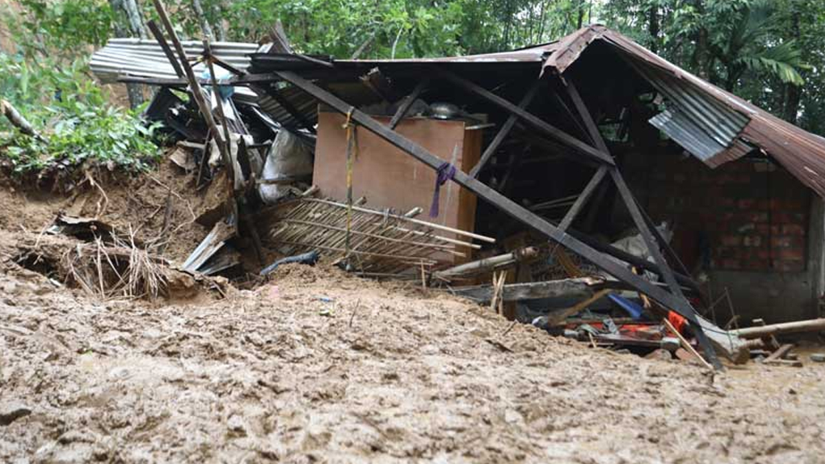সিলেটের চামেলিবাগে টিলা ধসে নিখোঁজ ৩