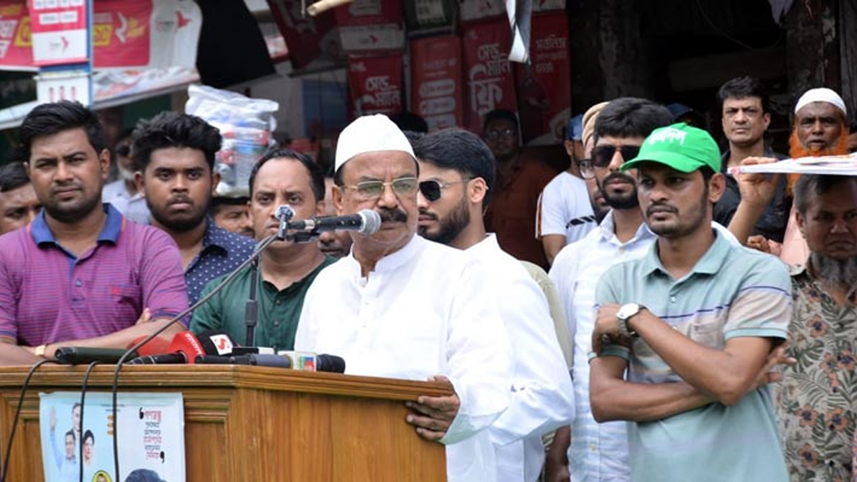 বিএনপি ক্ষমতায় এলে আ. লীগের একটা লোকও মরবে না: গয়েশ্বর