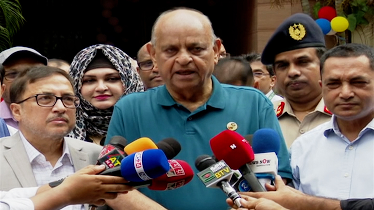 শিশুদের বিনামূল্যে ভিটামিন ক্যাপসুল খাওয়ানো শুরু করেন বঙ্গবন্ধু: স্বাস্থ্যমন্ত্রী