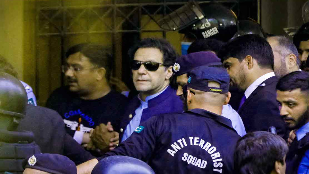 রাষ্ট্রীয় গোপনীয়তা লঙ্ঘনের মামলায় খালাস পেলেন ইমরান খান