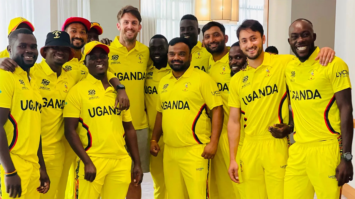 উগান্ডা দলের সঙ্গে সময় কাটালেন ওয়ার্নার-মার্শ, গায়ে চড়ালেন জার্সিও