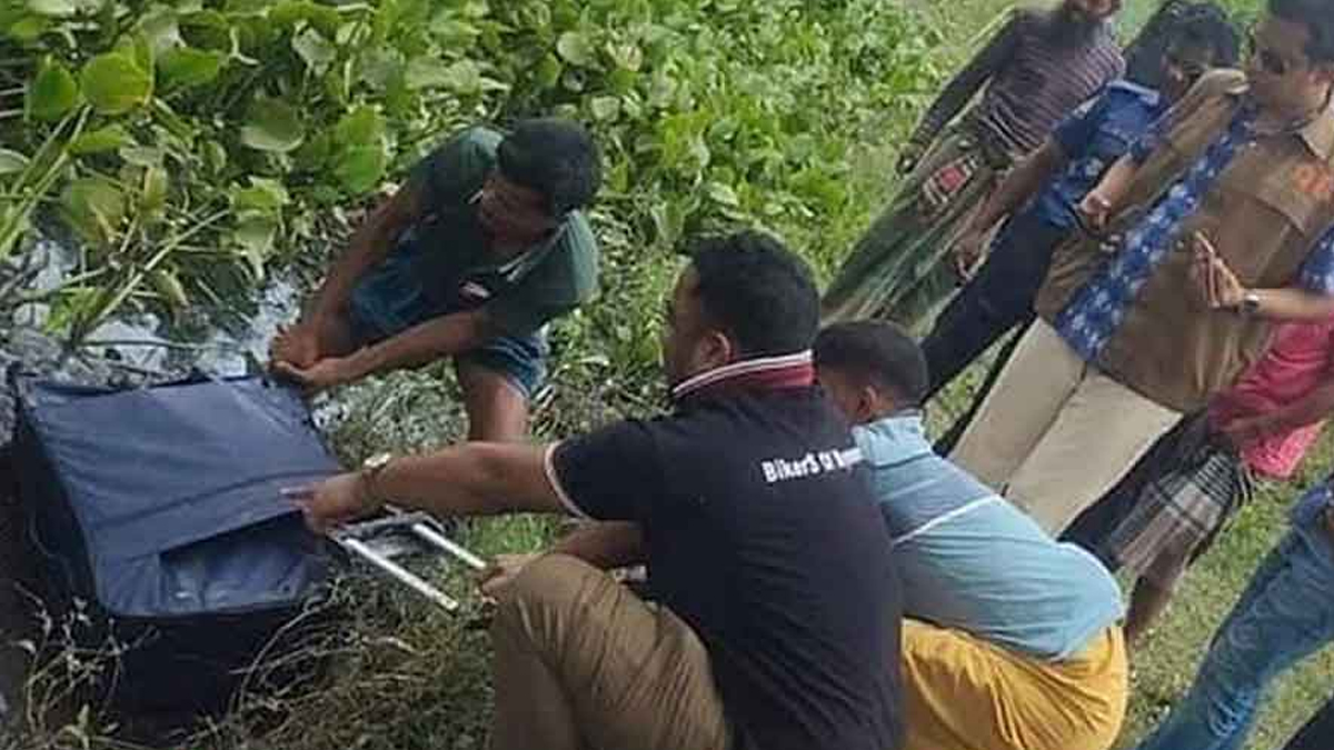 ব্রিজের নিচে পড়েছিল লাগেজ, খুলতেই মিললো খণ্ডিত মরদেহ