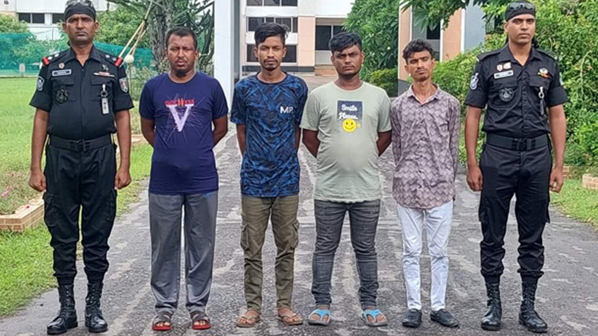 ফতুল্লায় প্রকাশ্যে আ. লীগ নেতা হত্যার মূল আসামিসহ গ্রেফতার ৪