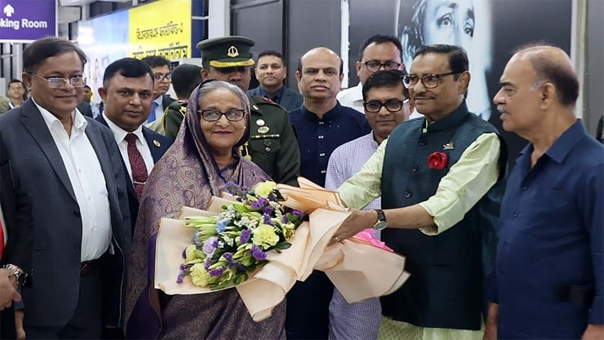 ঢাকায় ফিরলেন প্রধানমন্ত্রী