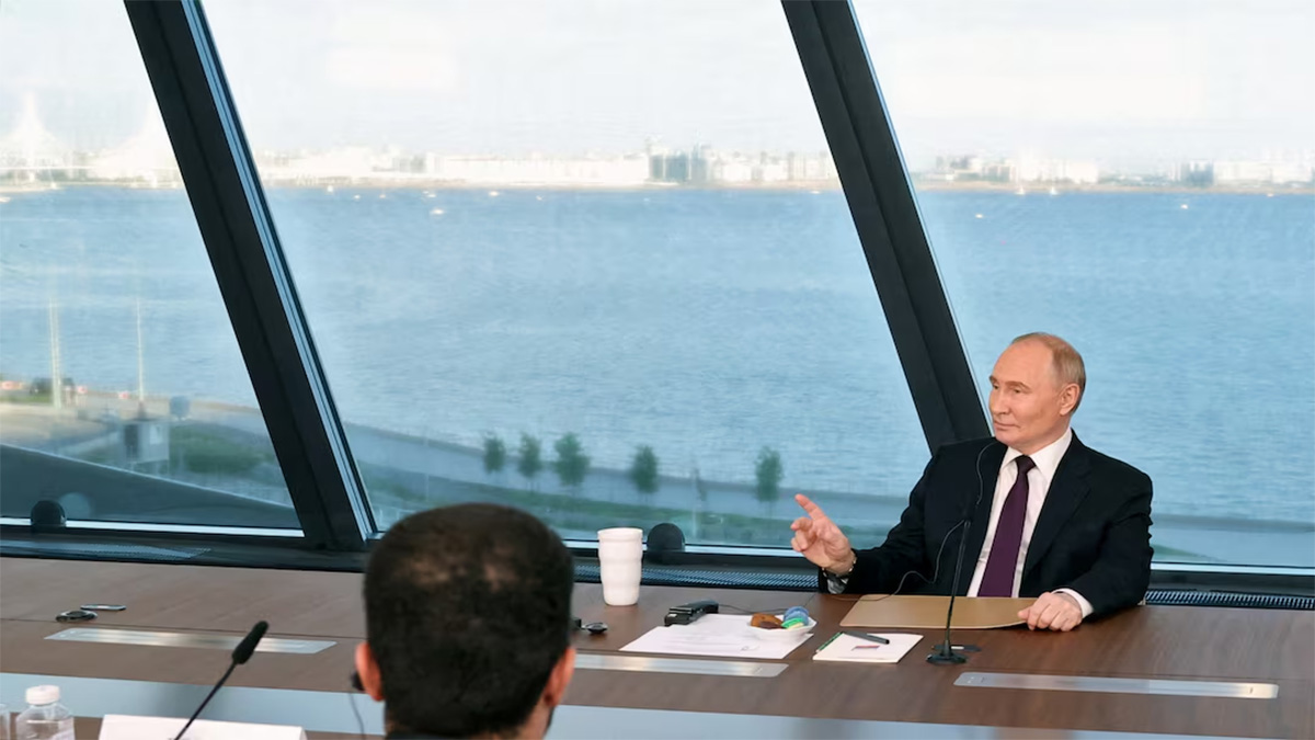 সার্বভৌমত্ব রক্ষায় পারমাণবিক অস্ত্র ব্যবহারের হুমকি পুতিনের