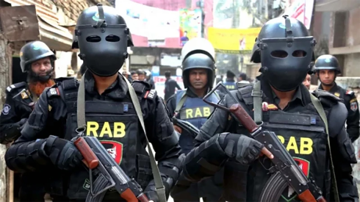 ঈদে মানুষের যাত্রা নির্বিঘ্ন করতে কঠোর অবস্থানে র্যাব