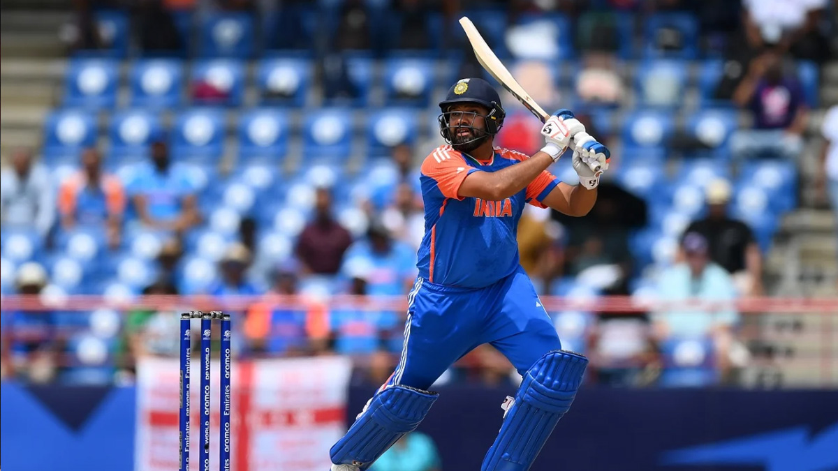 রোহিতের সামনে অসহায় অস্ট্রেলিয়ার বোলাররা