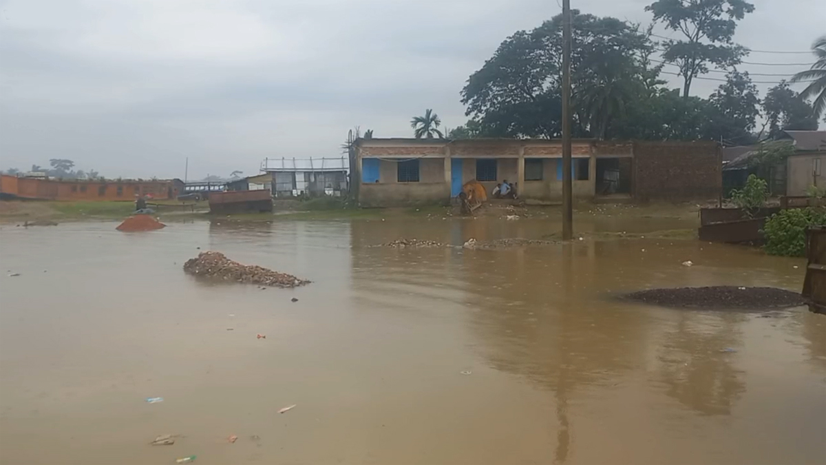 সুনামগঞ্জে আবারও বাড়ছে পানি, ফের বন্যা আতঙ্কে স্থানীয়রা