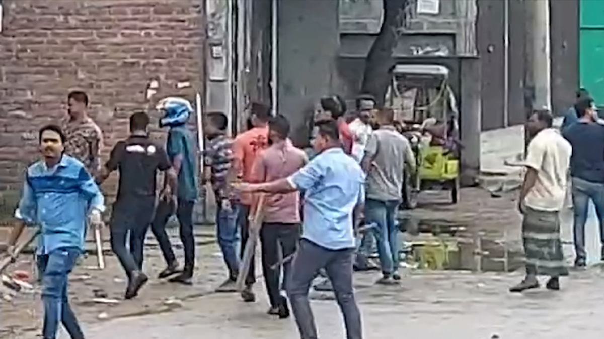 নাটোর ও পটুয়াখালীতে বিএনপি’র কর্মসূচিতে দুর্বৃত্তদের হামলা, আহত ১২