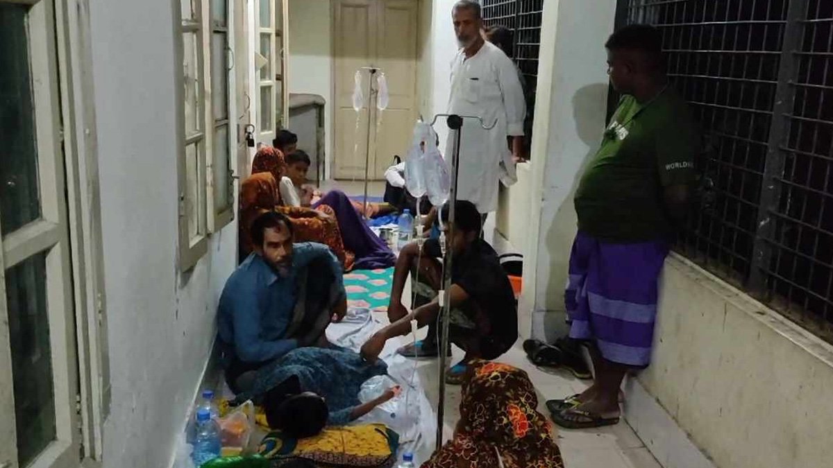 সাতক্ষীরায় বিরিয়ানি খেয়ে হাসপাতালে শতাধিক