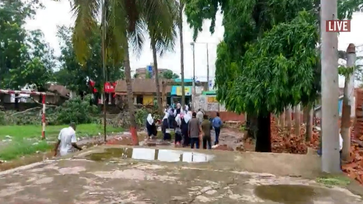 ফেনীর ফুলগাজী ও পরশুরামে স্থগিত এইচএসসি পরীক্ষা