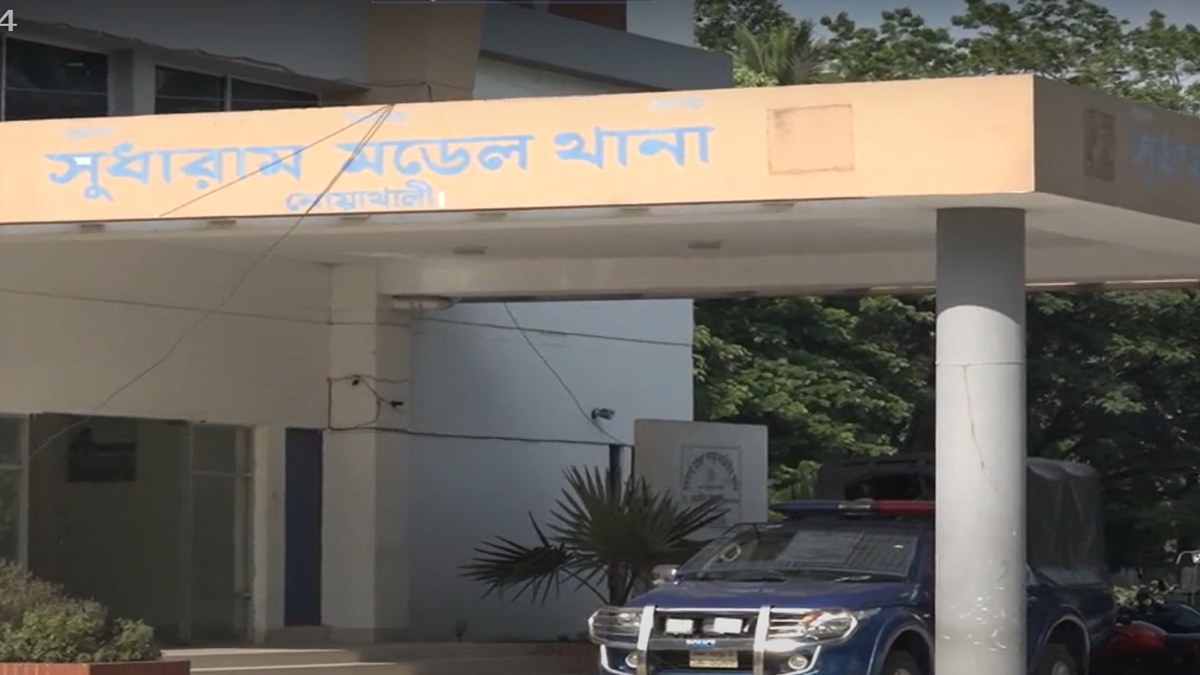 নোয়াখালীতে নৈশ প্রহরীকে বিবস্ত্র করে ১১ দোকানে ডাকাতি