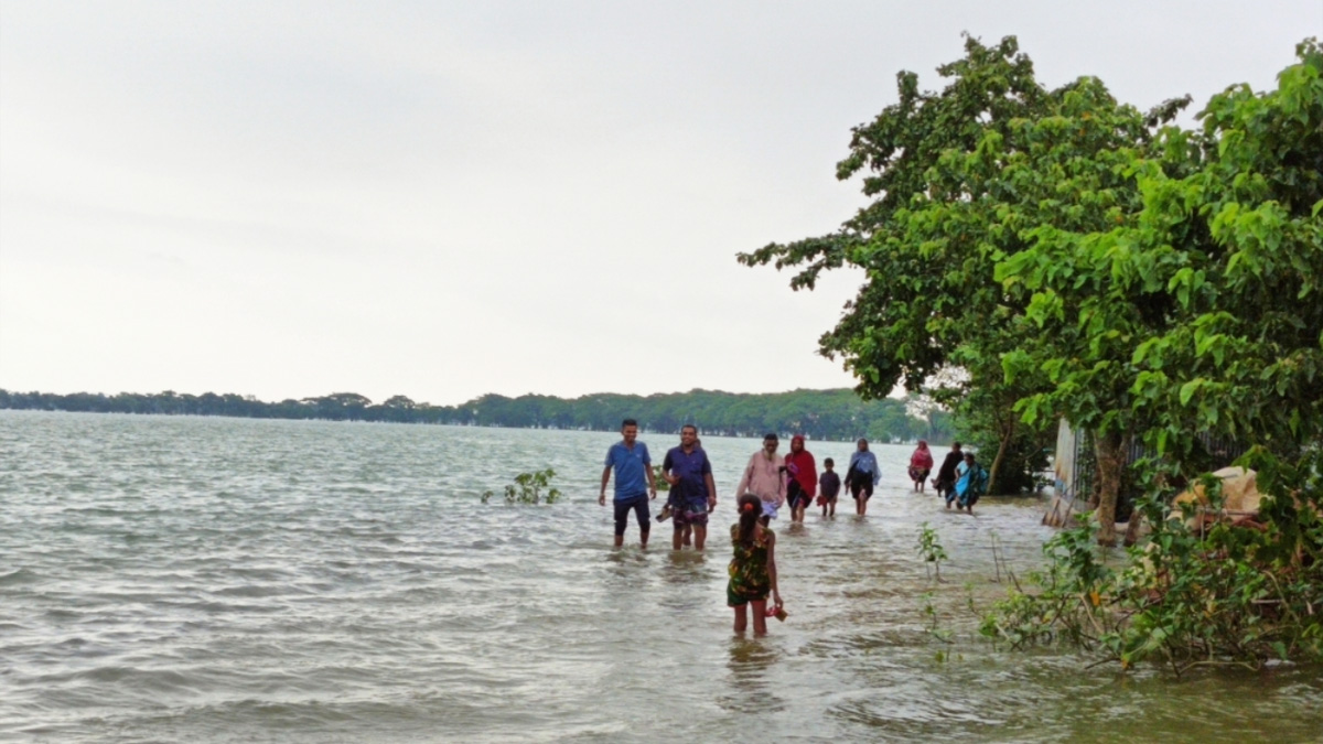 সুনামগঞ্জে নদ-নদীর পানি কমলেও অপরিবর্তিত হাওরের বন্যার পরিস্থিতি
