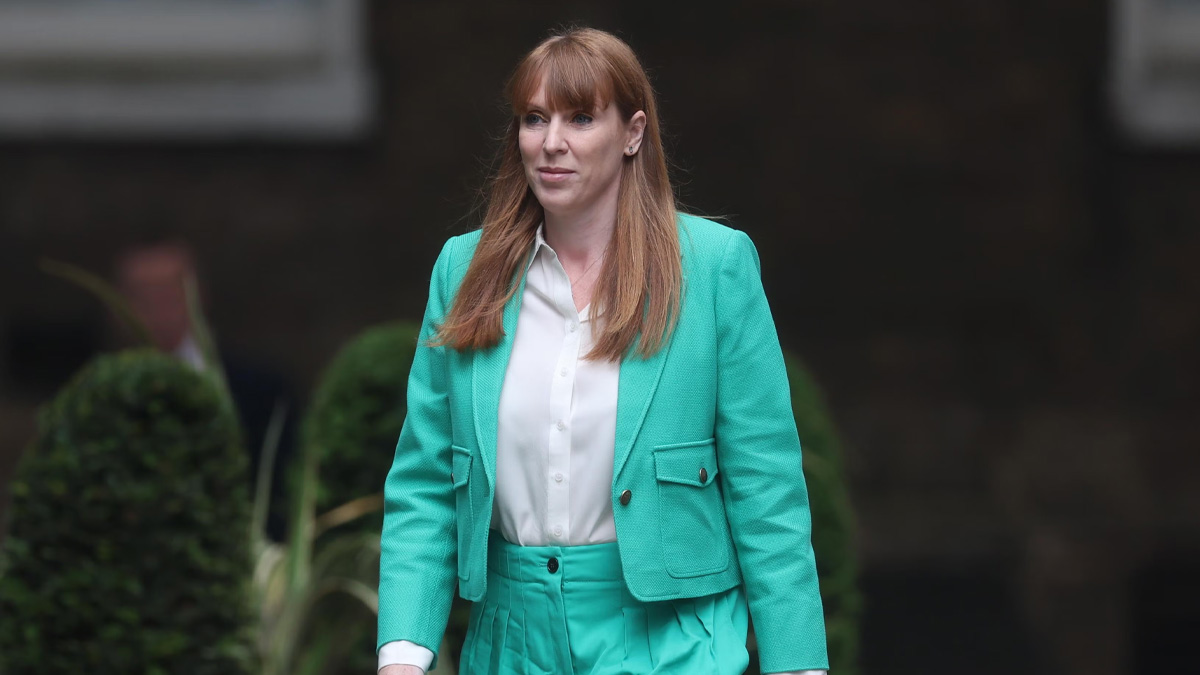 যুক্তরাজ্যের উপপ্রধানমন্ত্রী হলেন অ্যাঞ্জেলা রেনার