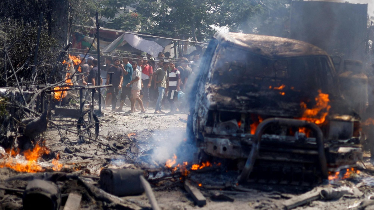 ‘নিরাপদ অঞ্চল’ ঘোষণা করে সেখানেই বিমান হামলা ইসরায়েলি বাহিনীর, নিহত ২০