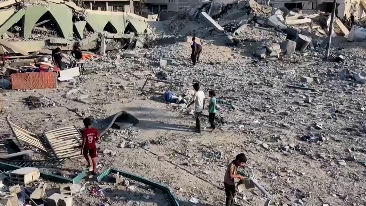 গাজায় থেমে নেই ইসরায়েলি আগ্রাসন, একদিনেই নিহত ৬১