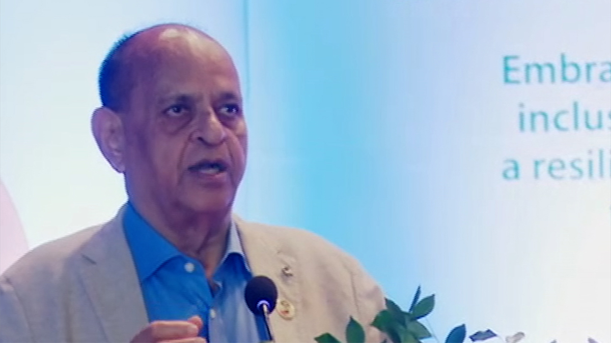 সিজারের সংখ্যা কমিয়ে আনতে স্বাস্থ্যমন্ত্রীর তাগিদ