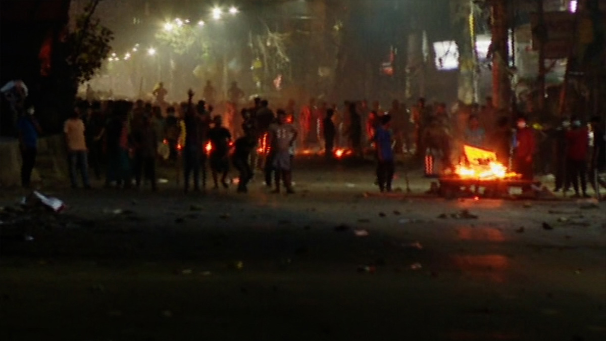 যাত্রাবাড়ী ফ্লাইওভারে সংঘর্ষ, হাসপাতালে নেয়ার পথে যুবকের মৃত্যু