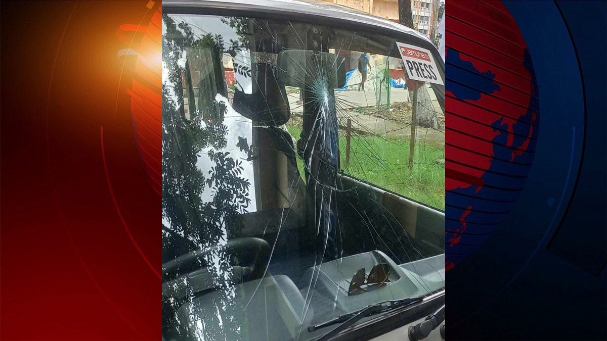 বরিশালে যমুনা টিভির গাড়ি ভাঙচুর