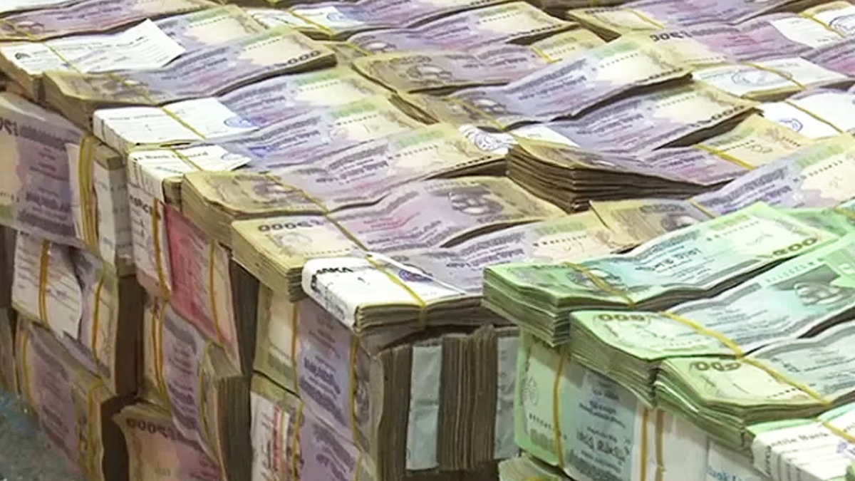 তারল্য সংকট, একদিনেই ২৫ হাজার কোটি টাকা ধার দিয়েছে কেন্দ্রীয় ব্যাংক