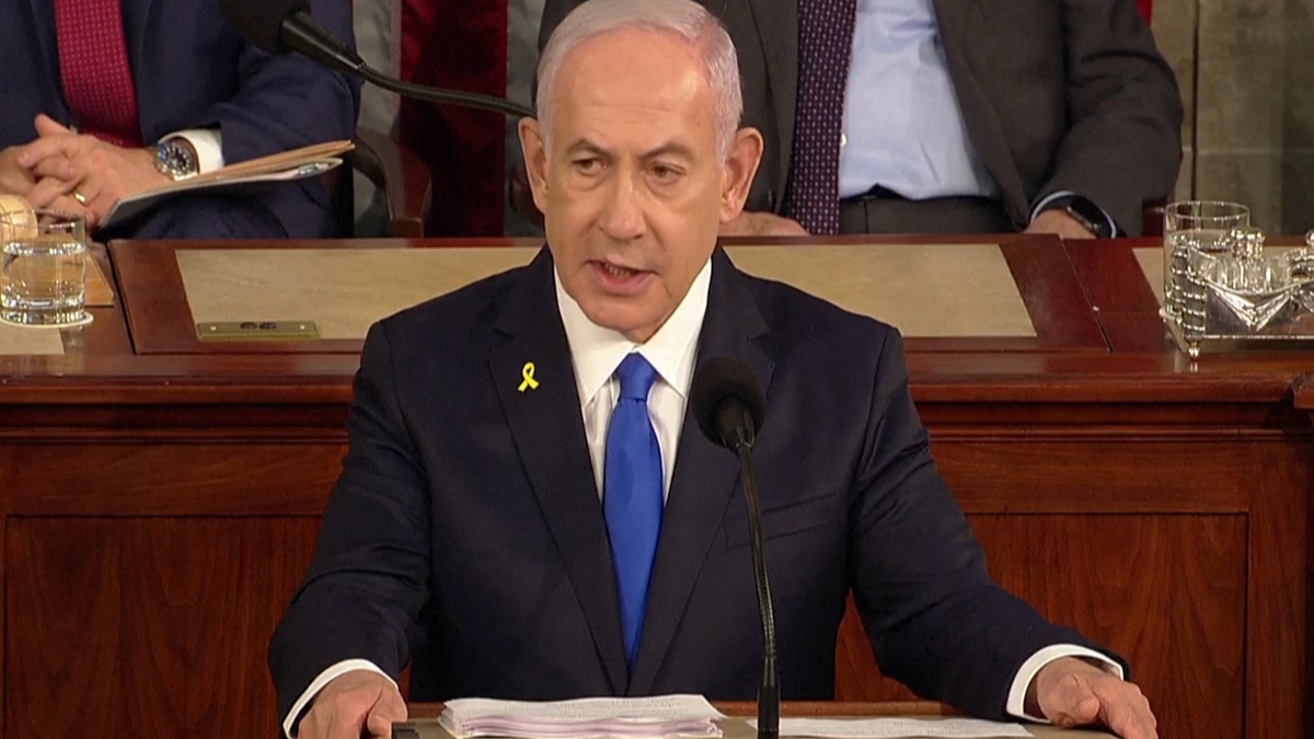 মার্কিন কংগ্রেসে চলছিল নেতানিয়াহুর ভাষণ, বাইরে তুমুল বিক্ষোভ