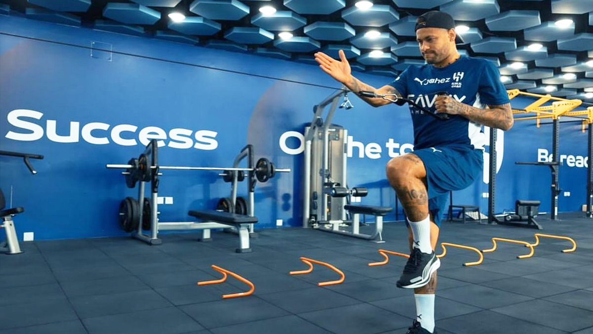 পুরোদমে অনুশীলনে ফিরেছেন নেইমার, মাঠে ফিরবেন কবে?