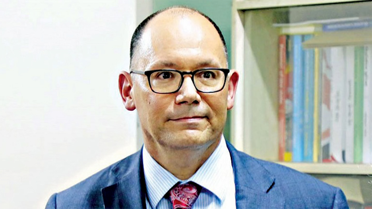 ঢাকায় মিশন শেষে দেশে ফিরে গেলেন পিটার হাস