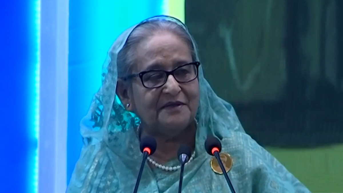 রফতানির জন্য নতুন পণ্য ও বাজার খুঁজে বের করতে হবে: প্রধানমন্ত্রী