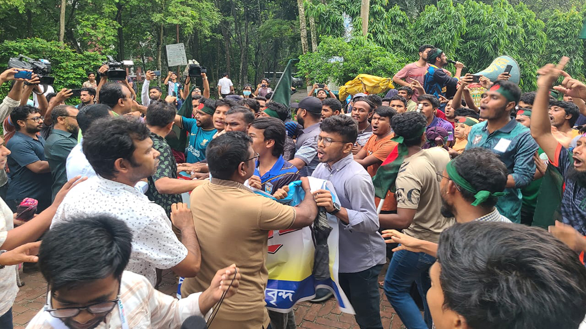 রংপুরে বাধার মুখে কোটা আন্দোলনকারীরা