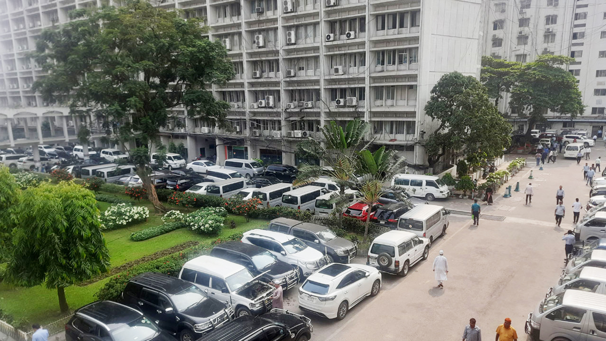 কর্মচারী আচরণ বিধিমালায় পরিবর্তন আনছে সরকার, সচিব সভায় সিদ্ধান্ত