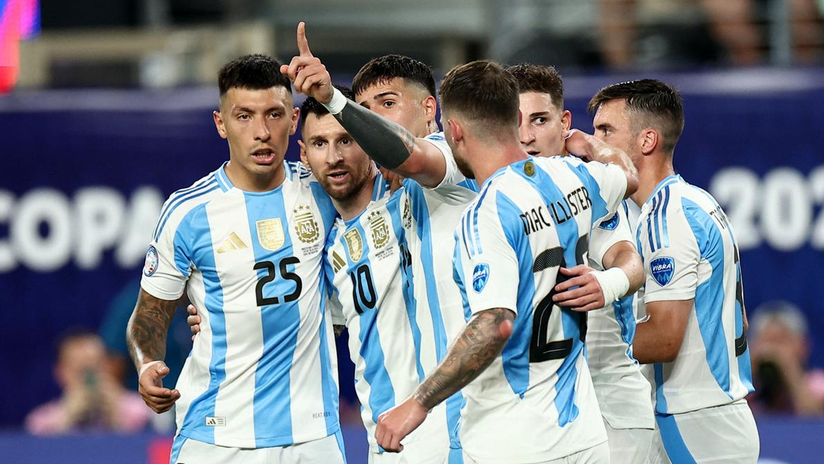 আলভারেজ-মেসির গোলে কোপা আমেরিকার ফাইনালে আর্জেন্টিনা