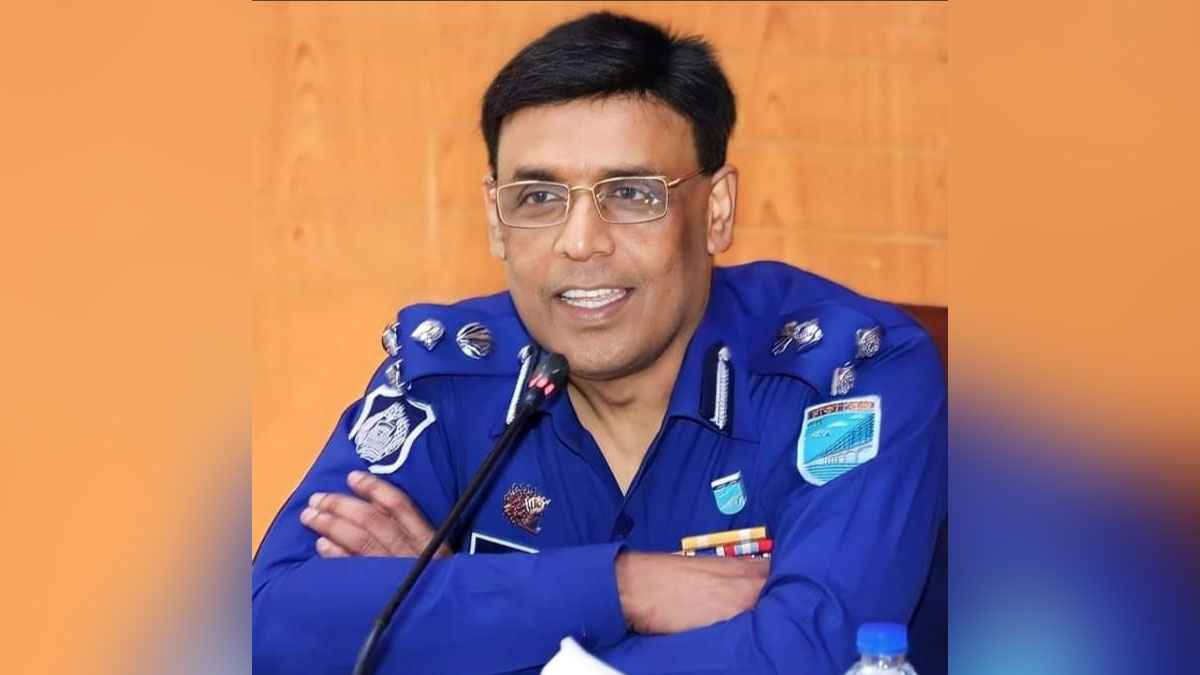 ডিআইজি নুরুলসহ ৩৯ জনের নামে বিস্ফোরক-লুটপাটের মামলা