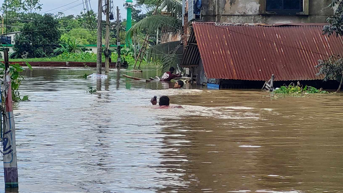 ৬ জেলায় বন্যার আভাস