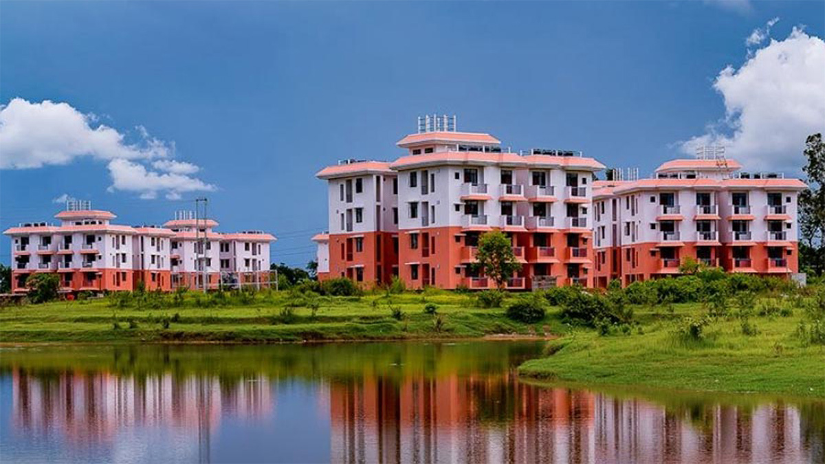 ভারতবিরোধী পোস্টে ‘লাভ রিয়াক্ট’, ফেরত পাঠানো হলো বাংলাদেশি ছাত্রীকে